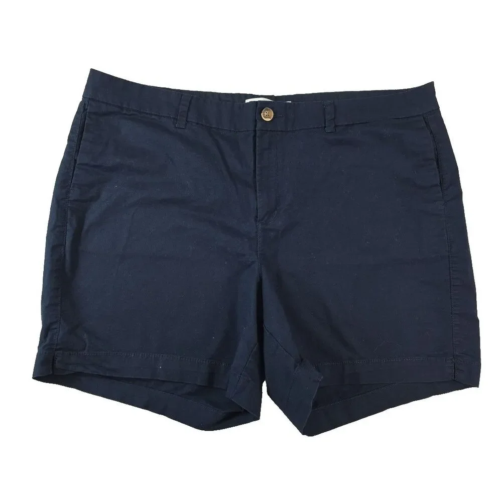 Old Navy Everyday Short Chino Shorts Women's size 18 5.5” Inseam Minimalist Core - Picture 2 of 8